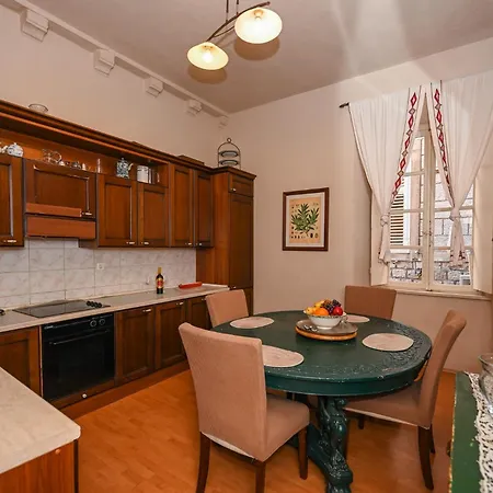 Large Three Bedroom, Center Of Old Town Dubrovnik Buitenkant foto